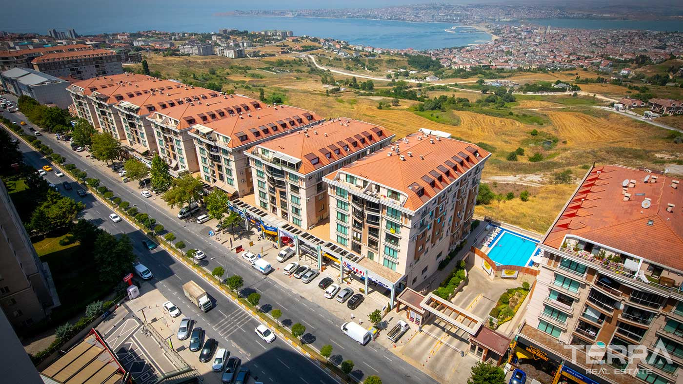 Sea and Lake View Flats in Istanbul Beylikdüzü - Elit Life Residence - 90551