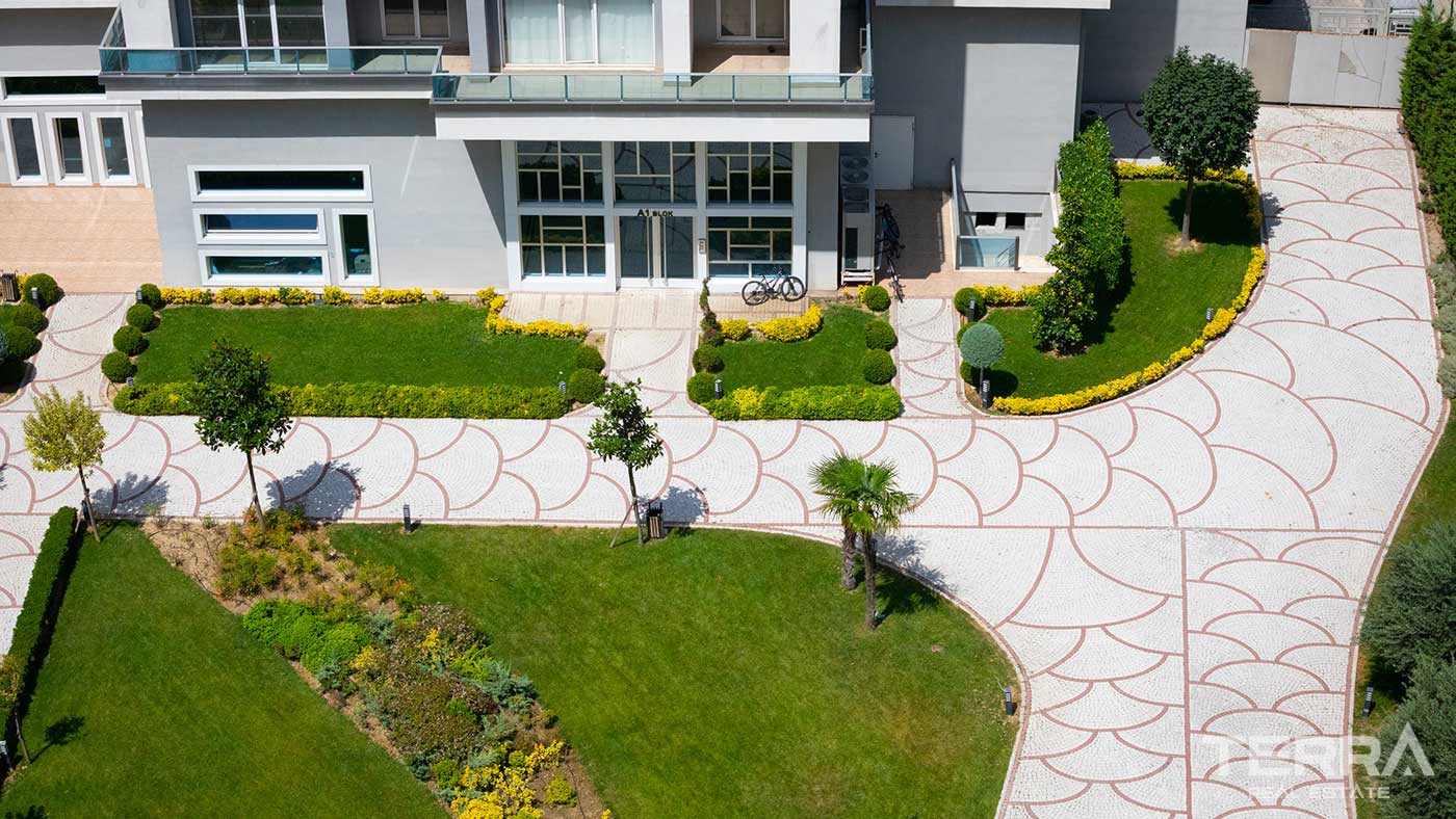 Sea and Lake View Flats in Istanbul Beylikdüzü - Elit Life Residence - 90558