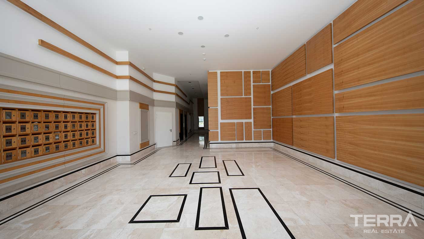 Sea and Lake View Flats in Istanbul Beylikdüzü - Elit Life Residence - 90561