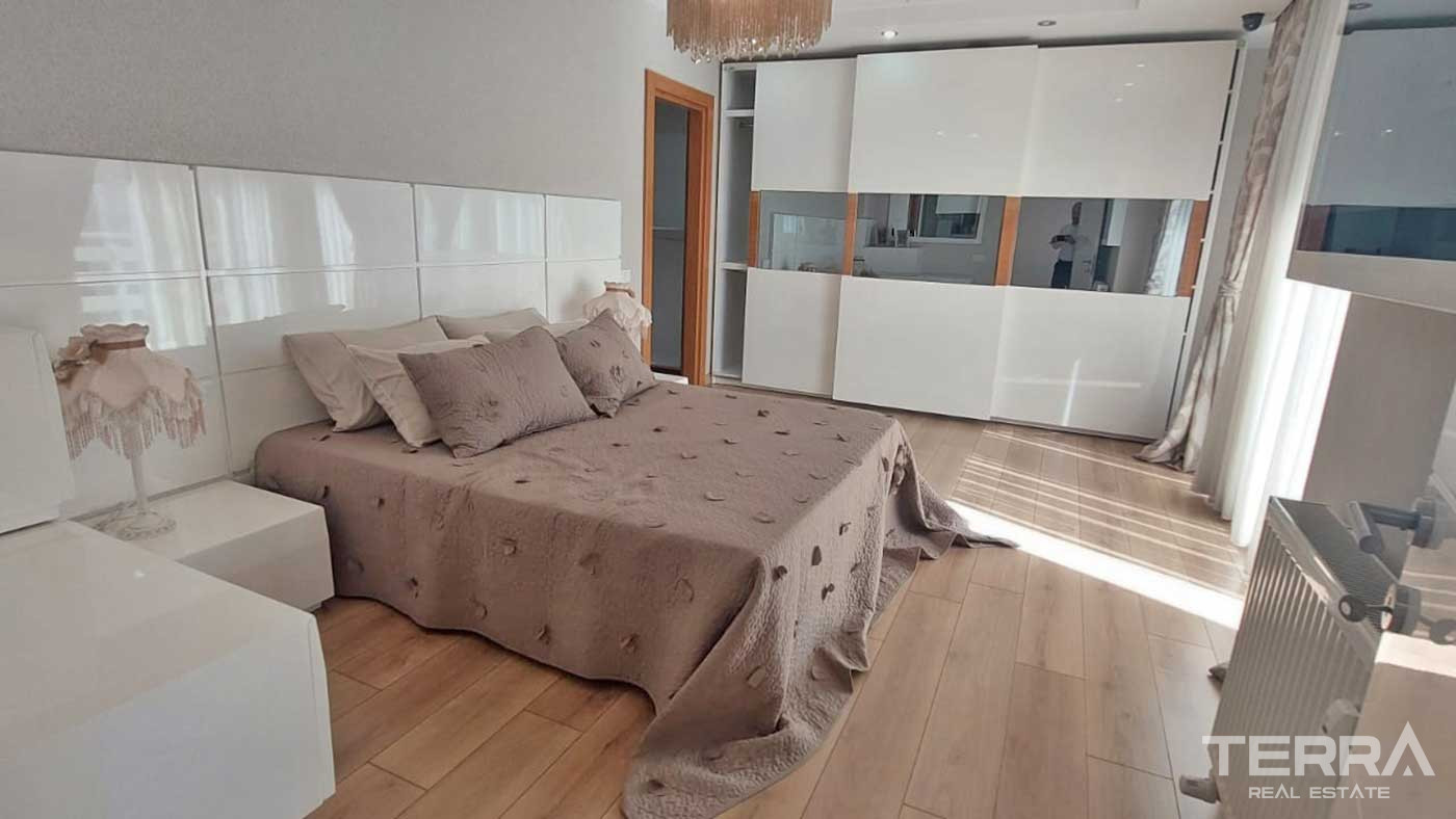 Sea and Lake View Flats in Istanbul Beylikdüzü - Elit Life Residence - 90572