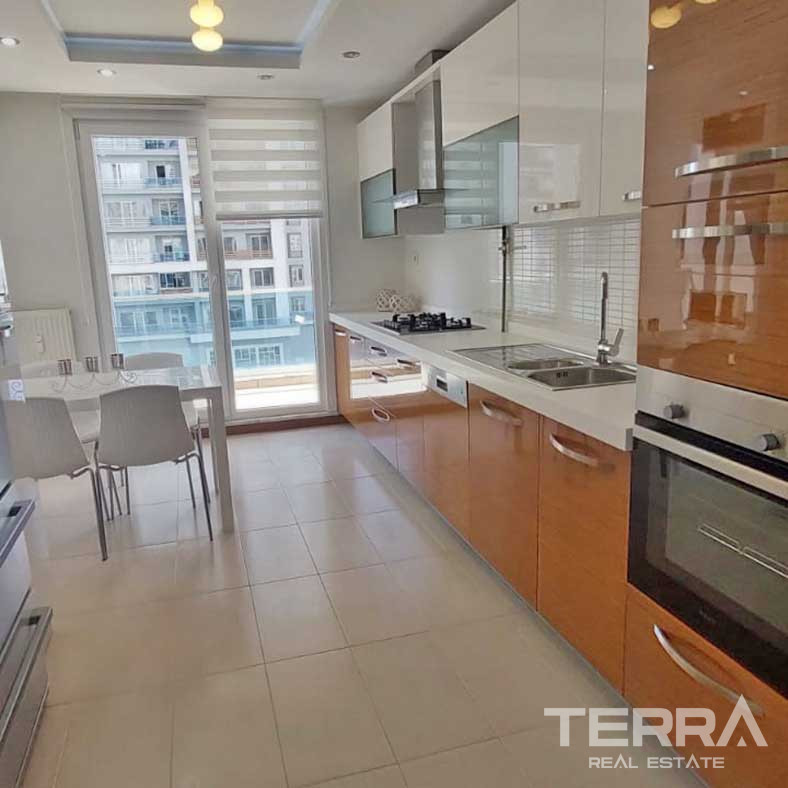 Sea and Lake View Flats in Istanbul Beylikdüzü - Elit Life Residence - 90576