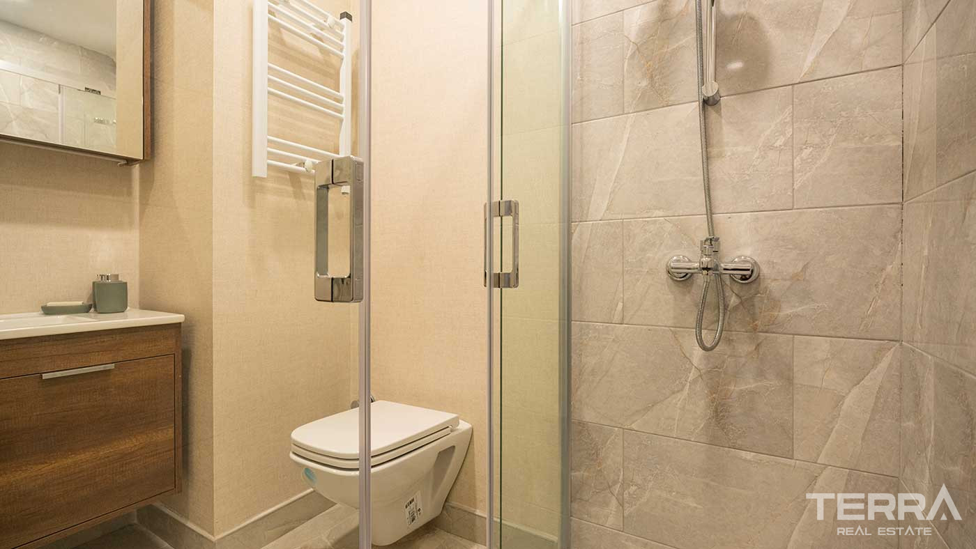 Sea View Flats for Sale in a 5 Star Hotel Concept Complex in Maltepe - 91167