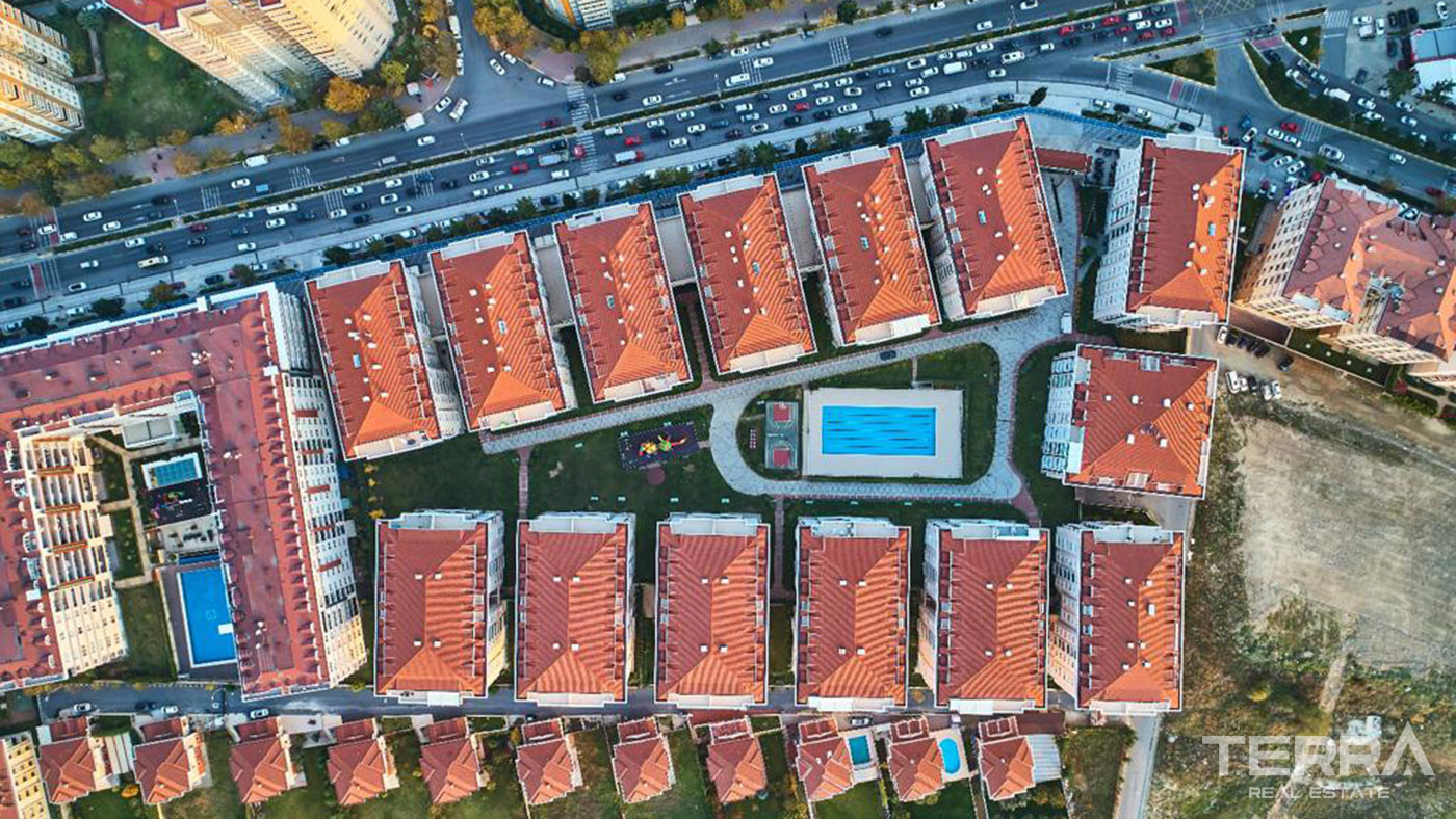 Family-Type Flats with Sea and Lake Views in Büyükçekmece - 91421