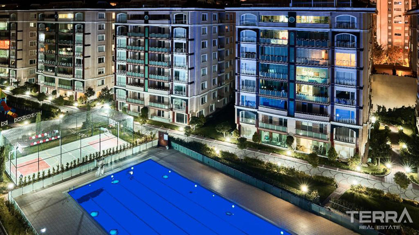 Family-Type Flats with Sea and Lake Views in Büyükçekmece - 91424