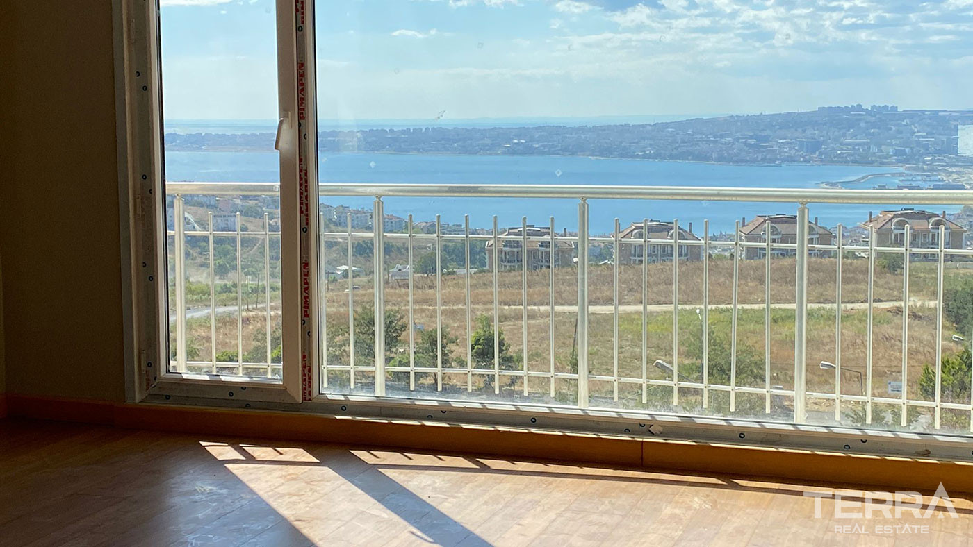 Family-Type Flats with Sea and Lake Views in Büyükçekmece - 91450