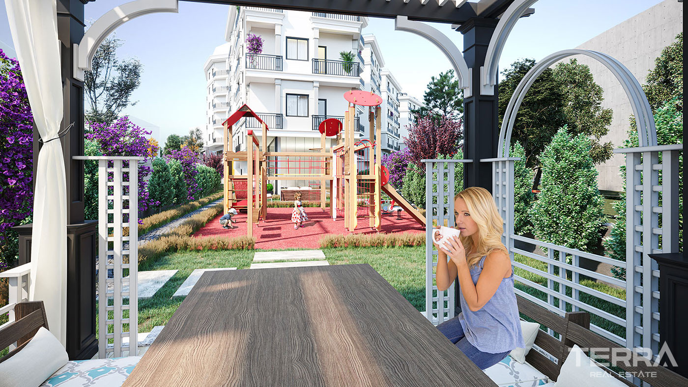 Conveniently Located Flats with Proximity to Facilities in İstanbul - 92158