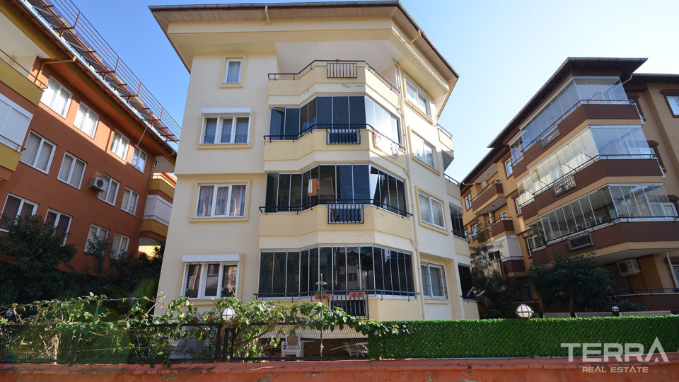 Alanya, Oba'da Sahile Yürüme Mesafesinde Satılık İkinci El Daire