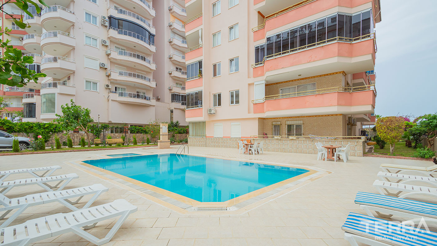 Ultimate Comfort in the Seafront Resale Flat with 4 Bedrooms in Alanya - 93330