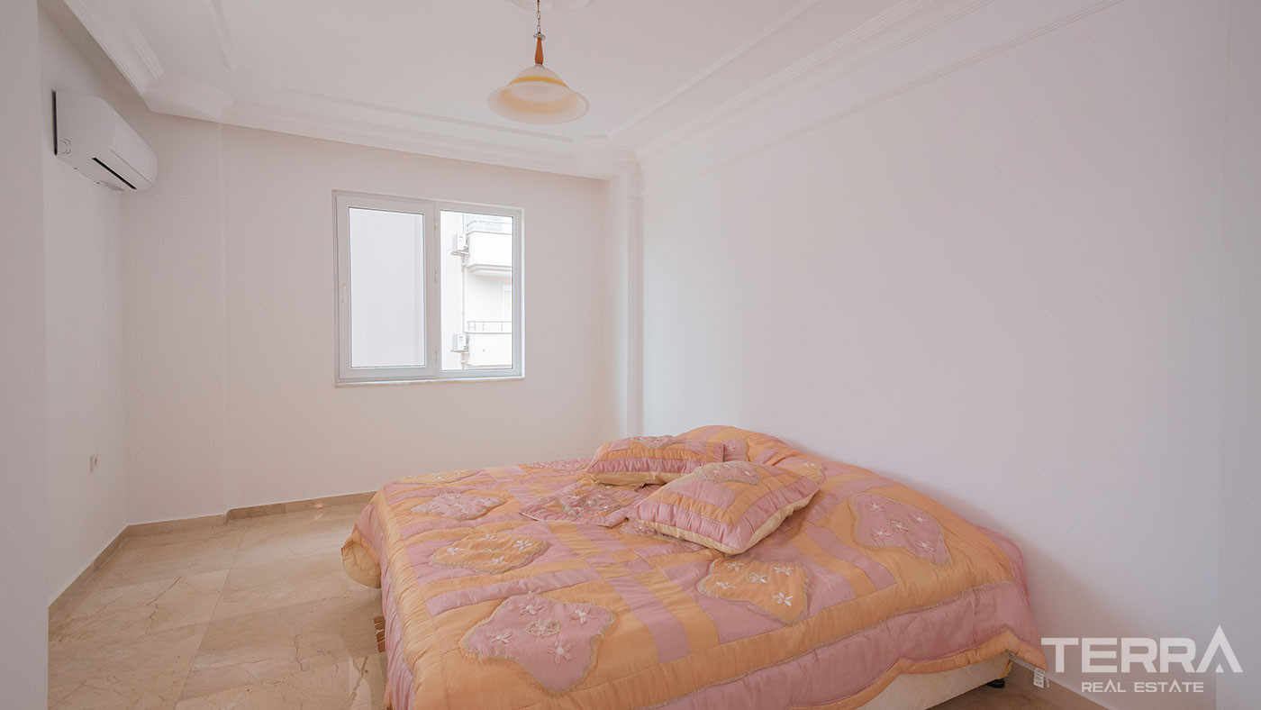 Ultimate Comfort in the Seafront Resale Flat with 4 Bedrooms in Alanya - 93347
