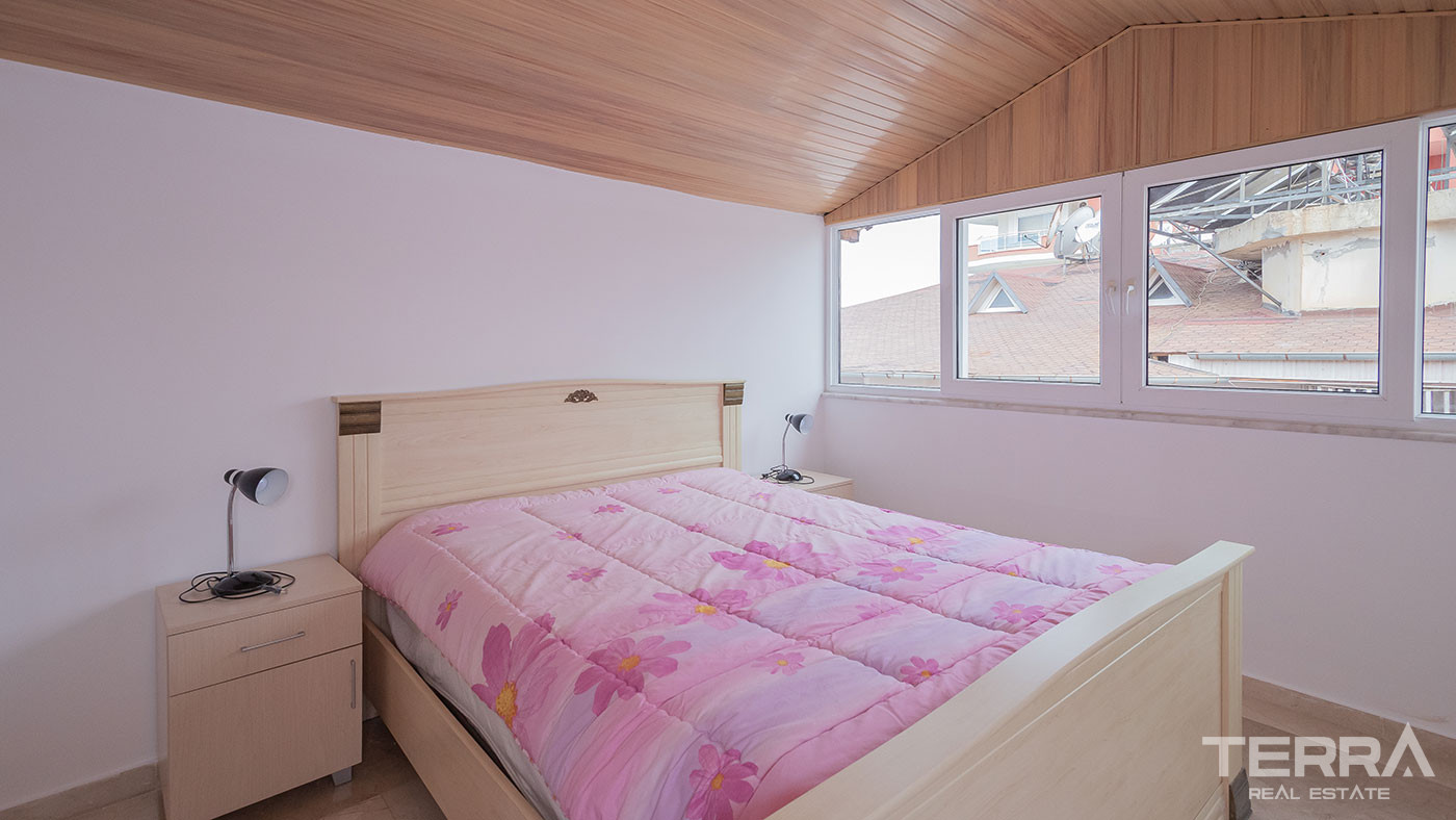 Ultimate Comfort in the Seafront Resale Flat with 4 Bedrooms in Alanya - 93355