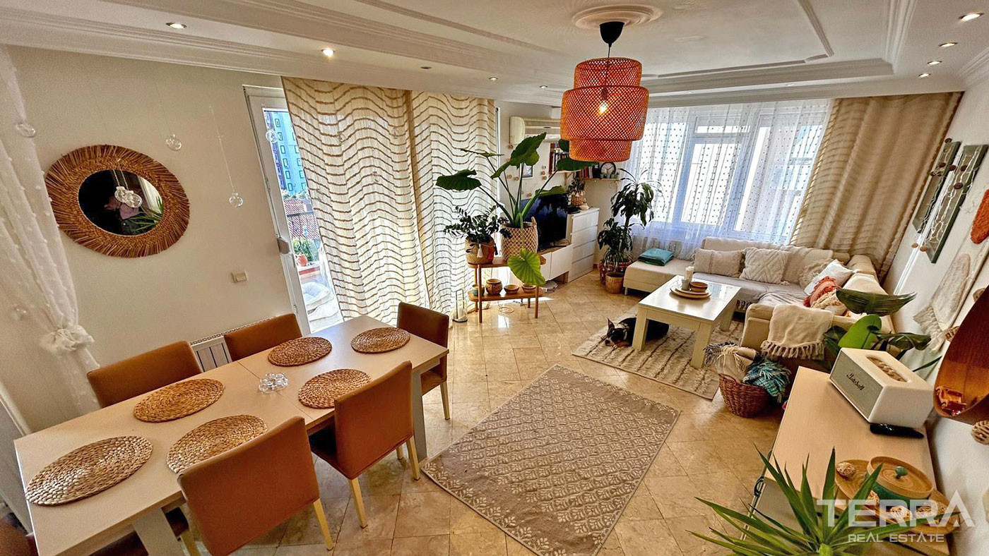Chic Resale Apartment with Spacious Living Areas in Alanya Center - 94201