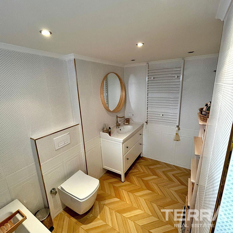 Chic Resale Apartment with Spacious Living Areas in Alanya Center - 94209