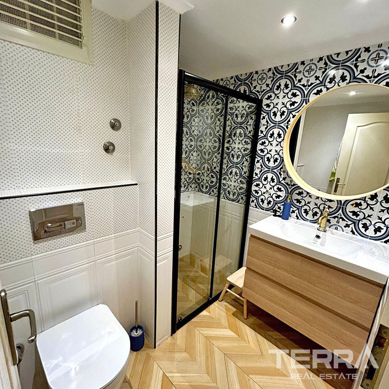 Chic Resale Apartment with Spacious Living Areas in Alanya Center - 94211