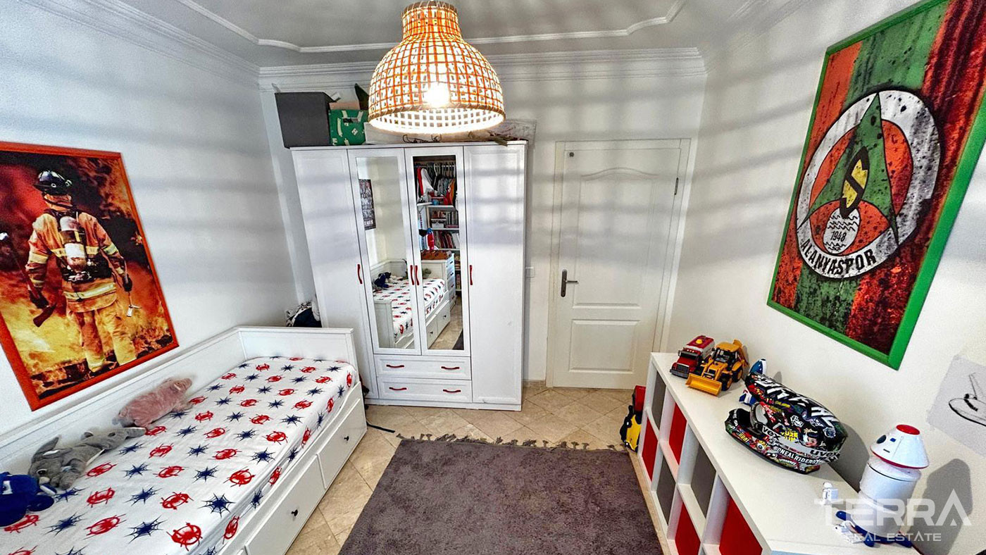 Chic Resale Apartment with Spacious Living Areas in Alanya Center - 94216