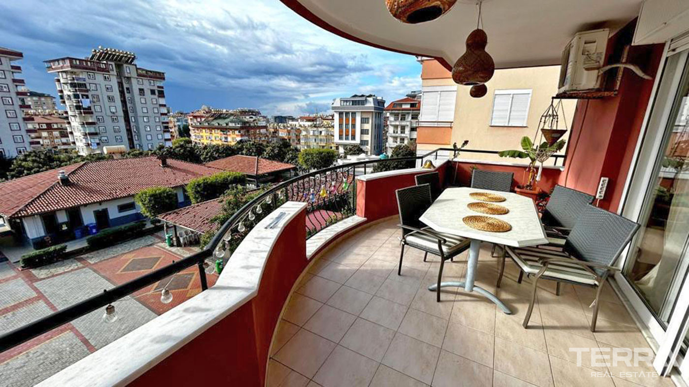 Chic Resale Apartment with Spacious Living Areas in Alanya Center - 94220