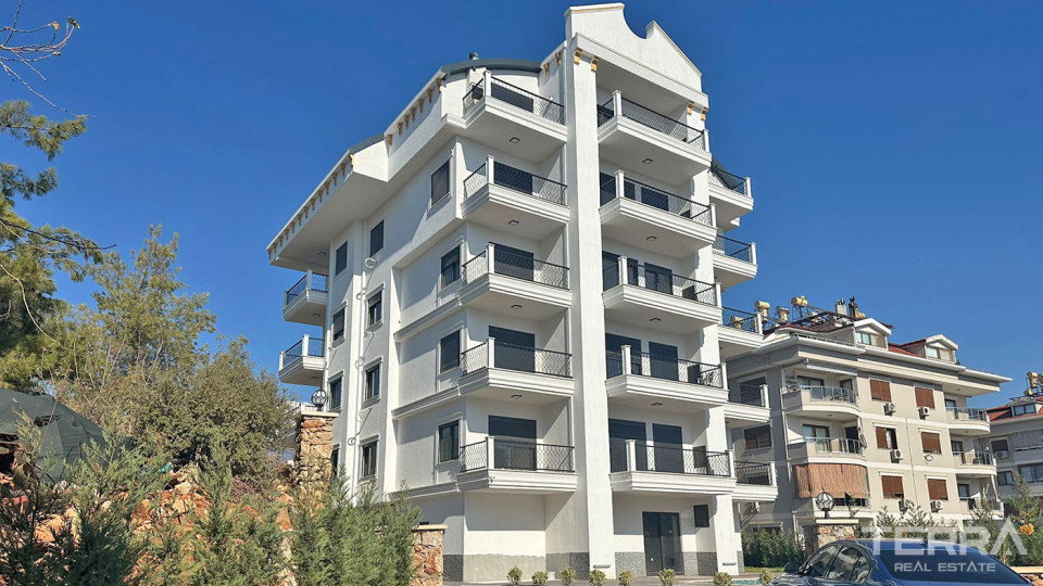 Apartments within a One-Block Complex with Pool and Garden in Alanya