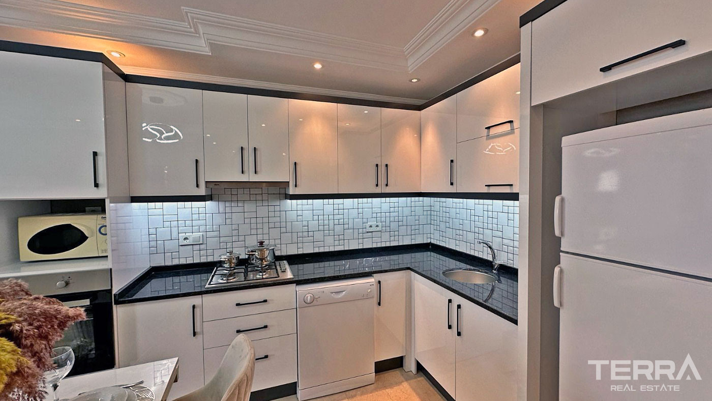 Chic and Furnished Apartment in Alanya Residence, Tosmur - 94431