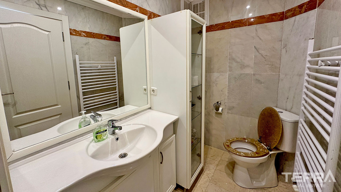 Sea View Villa with Private Pool for Sale in Alanya, Turkey - 102195