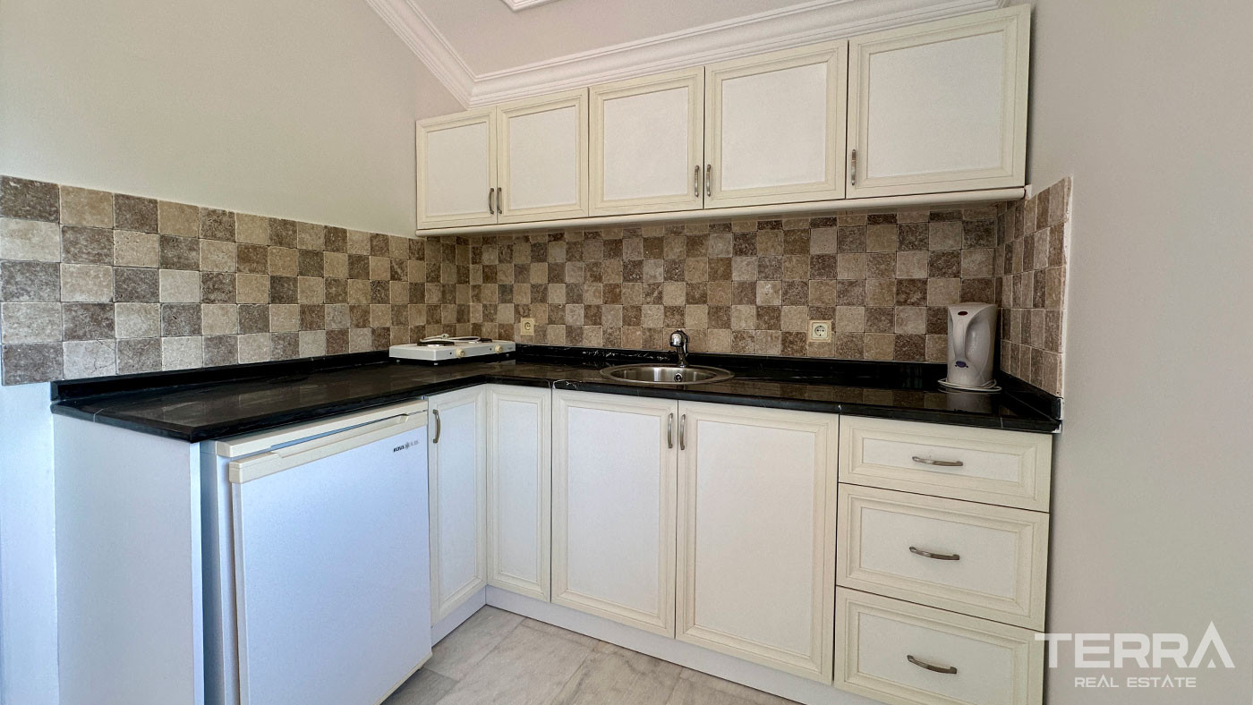 Sea View Villa with Private Pool for Sale in Alanya, Turkey - 102213