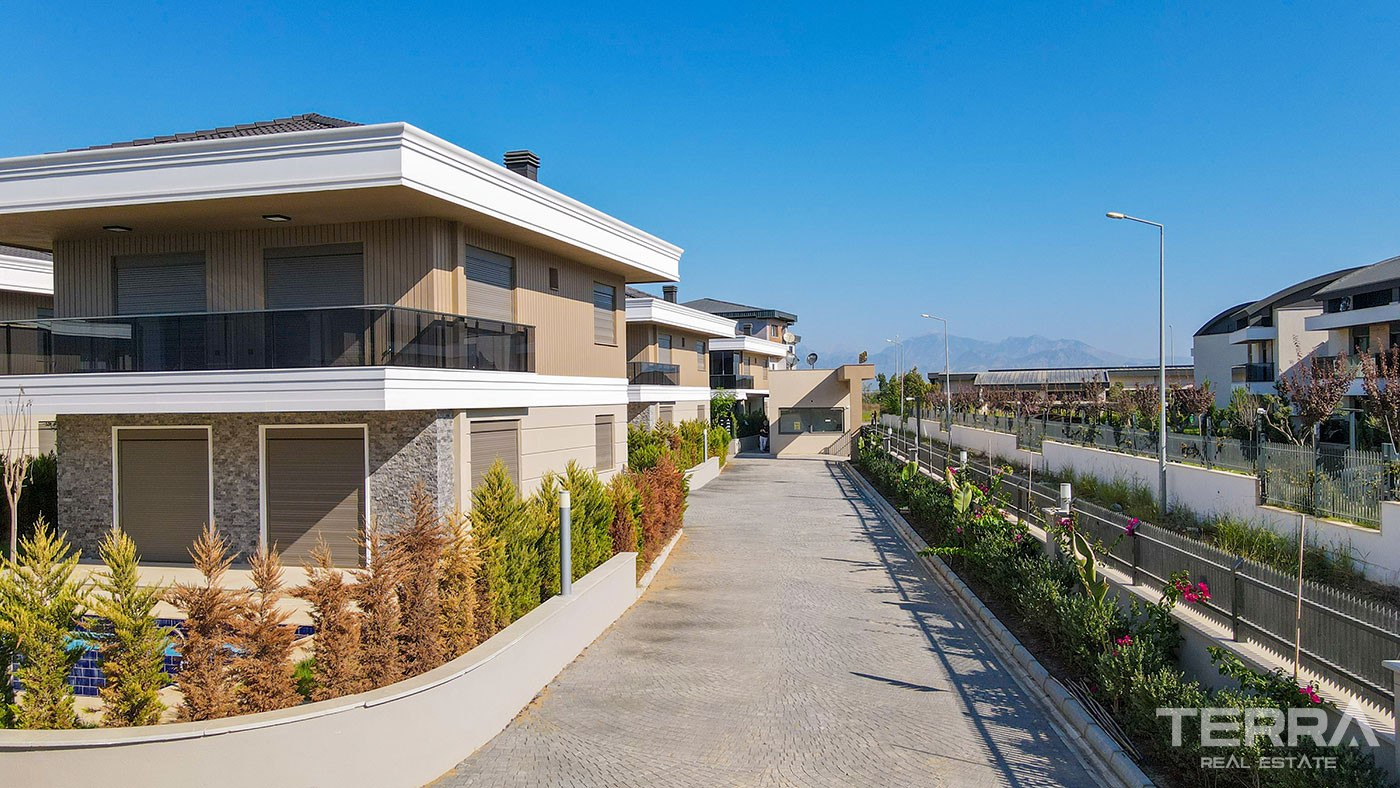 Villas with Private Pool for Sale in Central Belek, Turkey - 102472