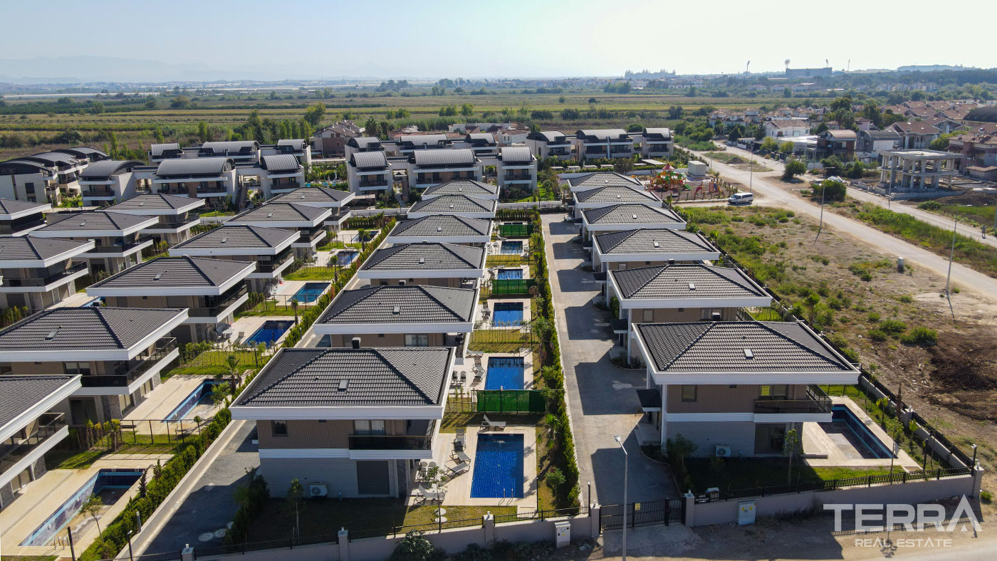 Villas with Private Pool for Sale in Central Belek, Turkey - 102475