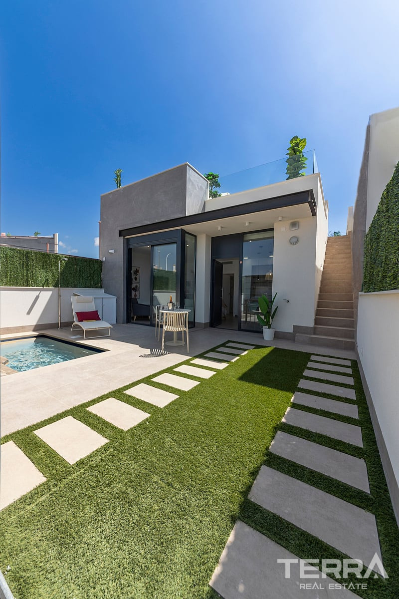 Moderne villaer med pool nær stranden i Almería, Pulpí, Spanien - 104856