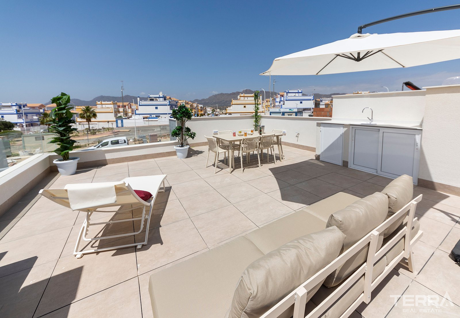 Moderne villaer med pool nær stranden i Almería, Pulpí, Spanien - 104860