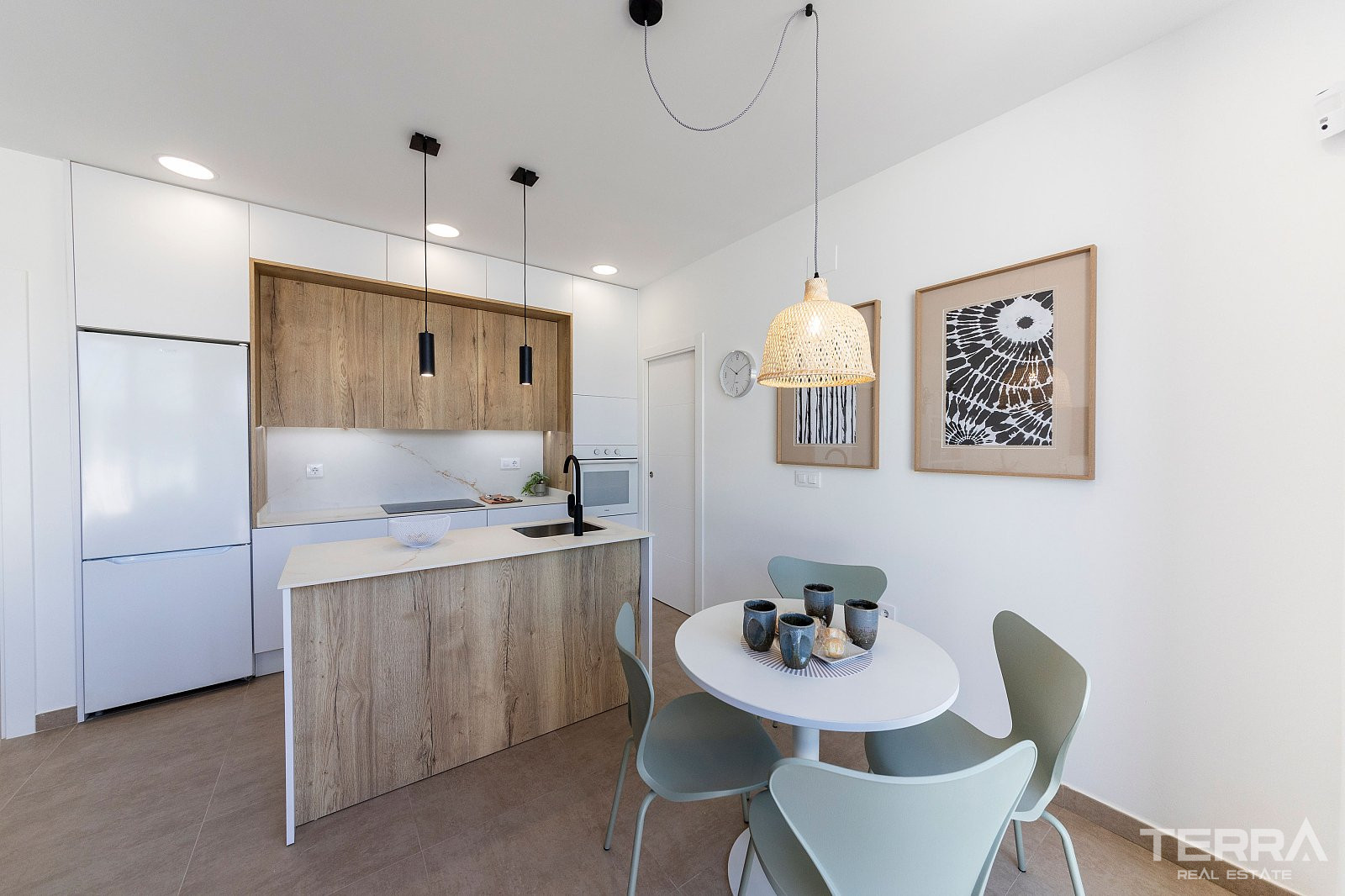 Moderne villaer med pool nær stranden i Almería, Pulpí, Spanien - 104864