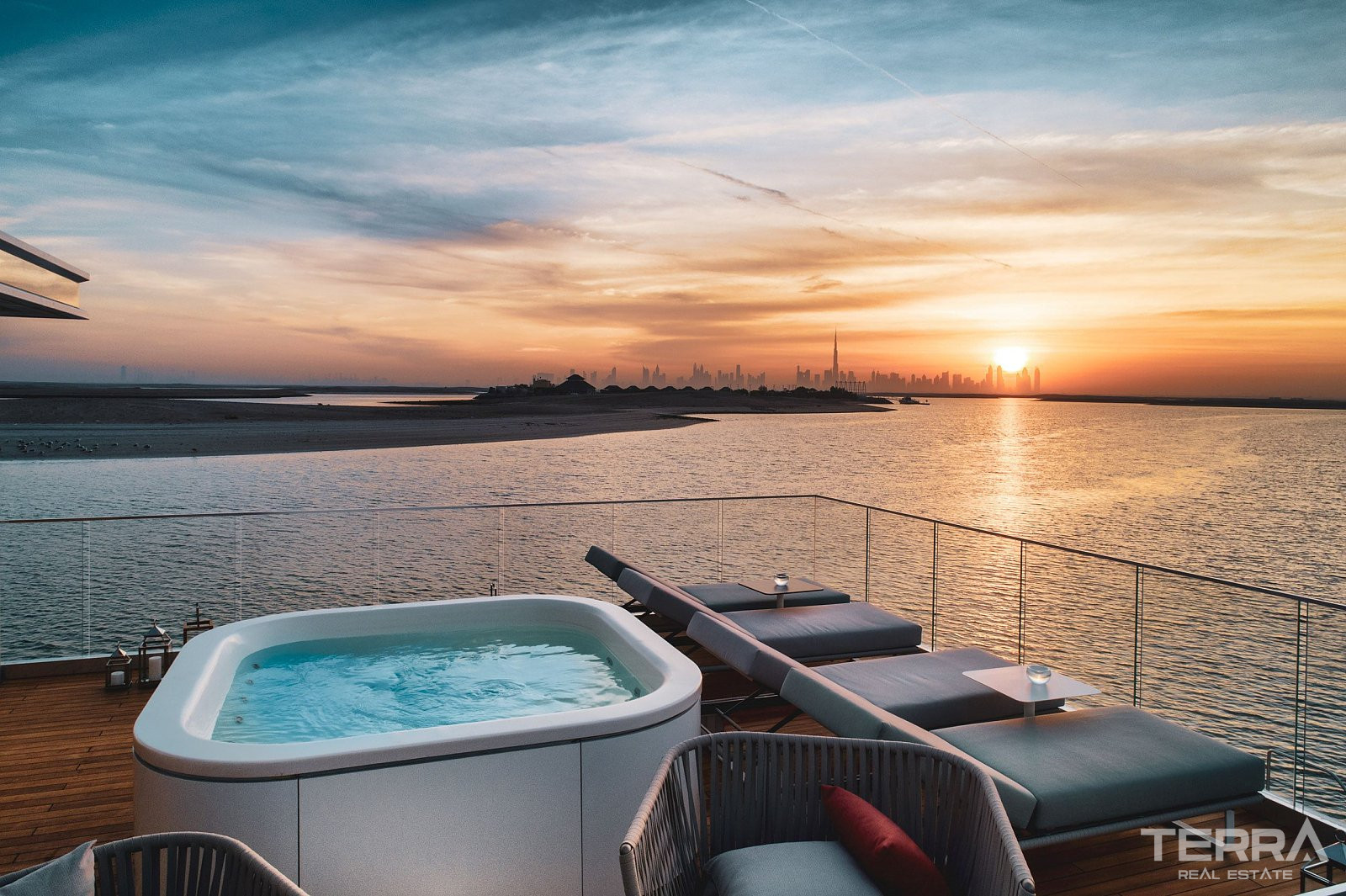 Exclusive Villas for Sale in The World Islands, Dubai, UAE - 105227