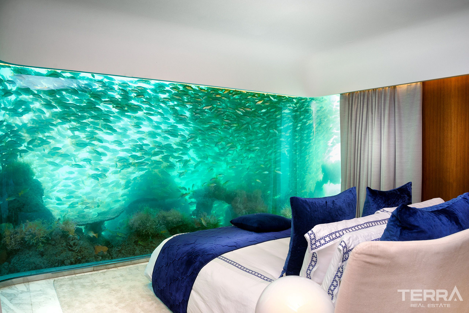Exclusive Villas for Sale in The World Islands, Dubai, UAE - 105235