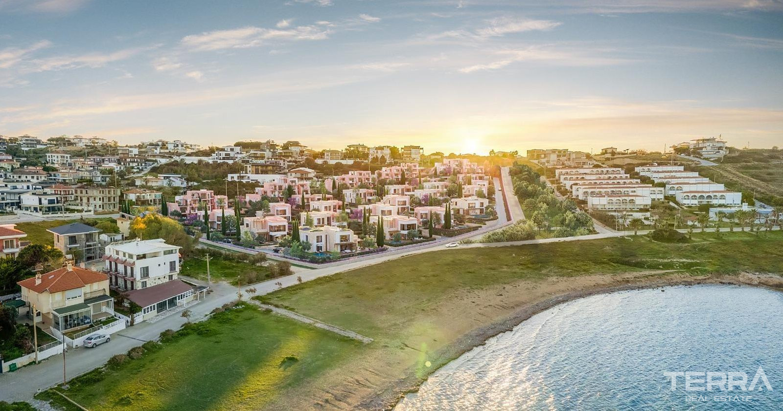Luxury Beachfront Villas for Sale in Çeşme, Izmir, Turkey - 105404