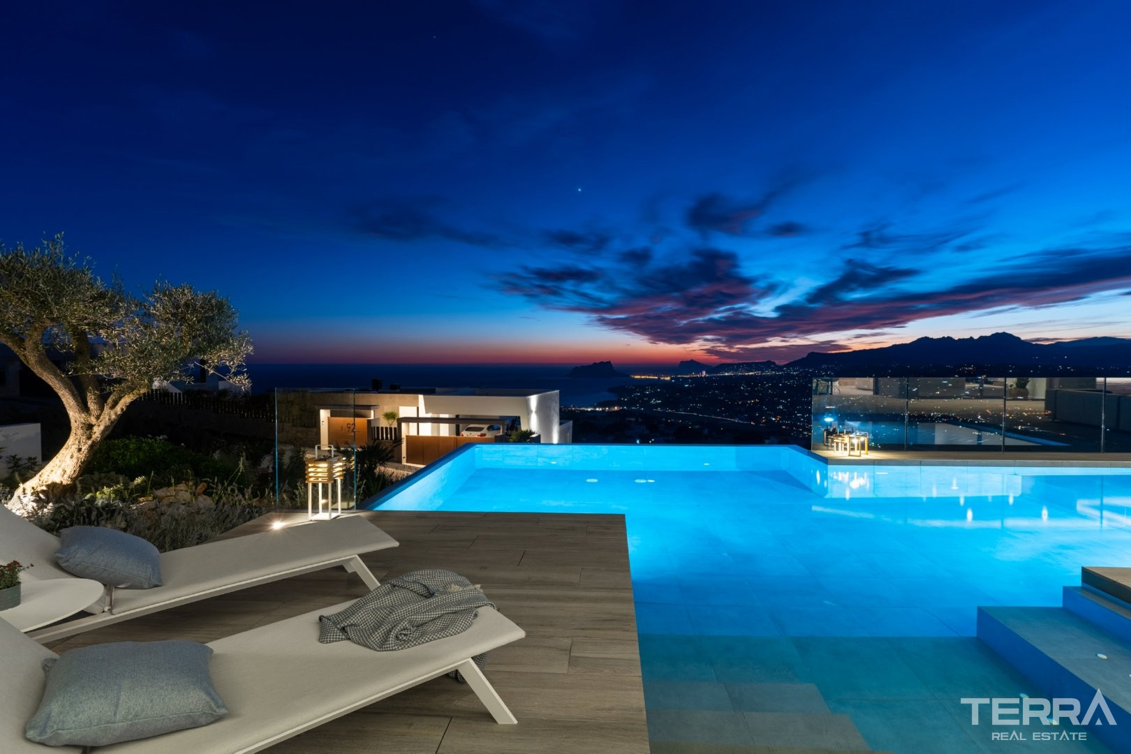 Sea View Villas for Sale in Benitachell, Alicante, Spain - 105557