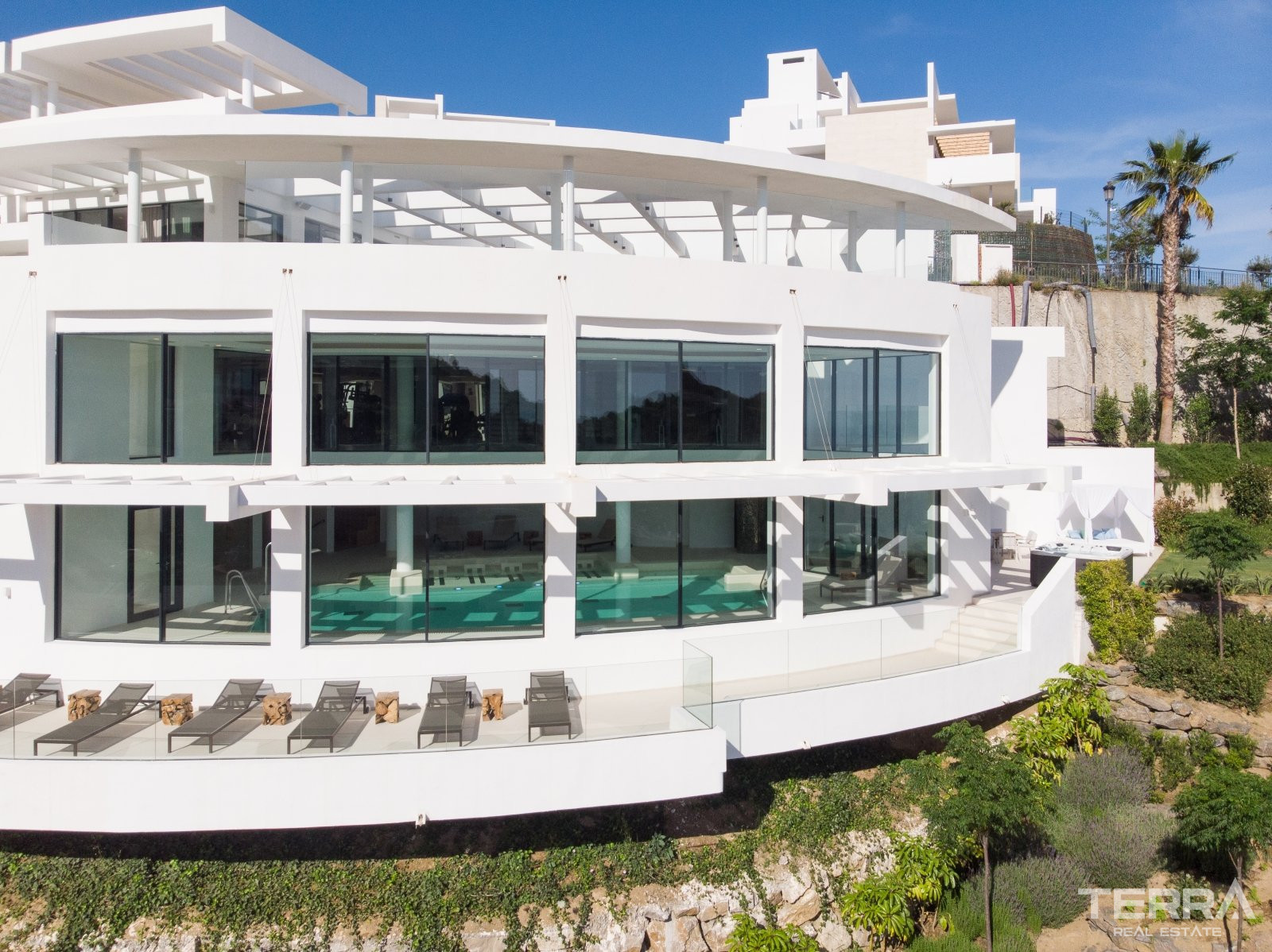 Sea View Apartments for Sale in Ojen, Marbella, Spain - 105680