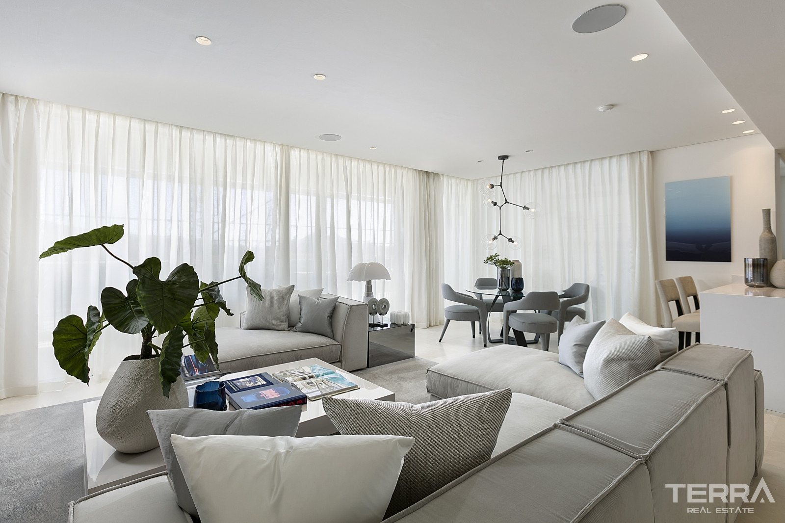 Sea View Apartments for Sale in Ojen, Marbella, Spain - 105684