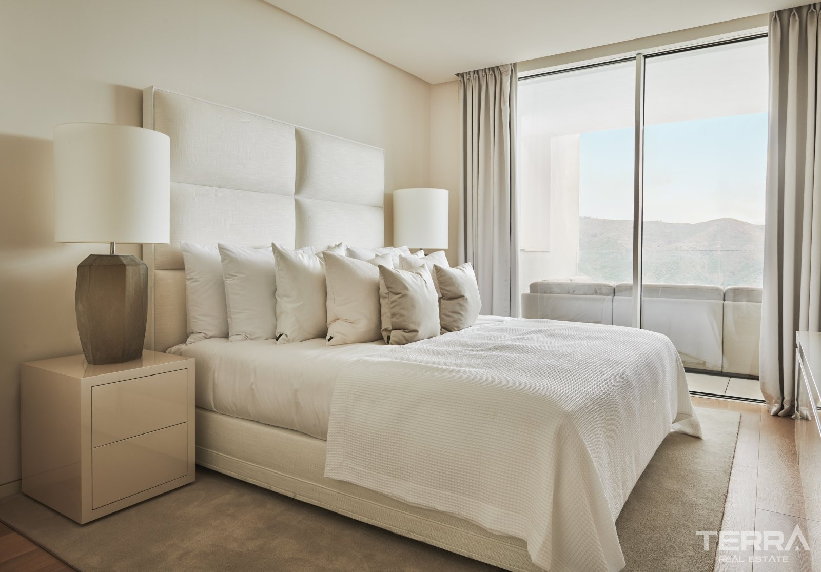 Sea View Apartments for Sale in Ojen, Marbella, Spain - 105688
