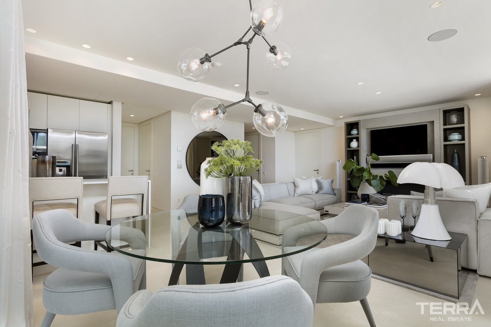 Sea View Apartments for Sale in Ojen, Marbella, Spain - 105695