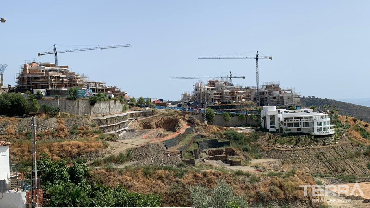Sea View Apartments for Sale in Ojen, Marbella, Spain - 105703