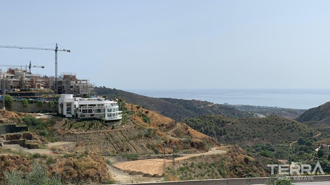 Sea View Apartments for Sale in Ojen, Marbella, Spain - 105704