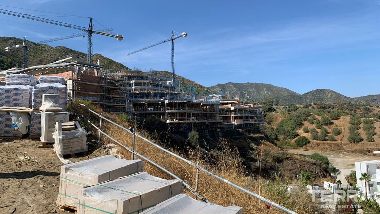 Sea View Apartments for Sale in Ojen, Marbella, Spain - 105707