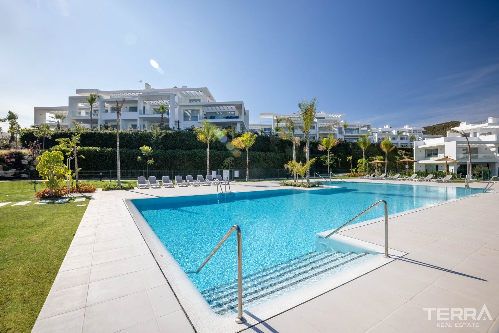 Malaga, Casares, Costa del Sol’da Deniz Manzaralı Konforlu Daireler - 105747