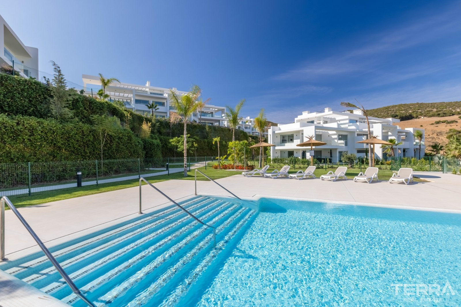 Malaga, Casares, Costa del Sol’da Deniz Manzaralı Konforlu Daireler - 105748