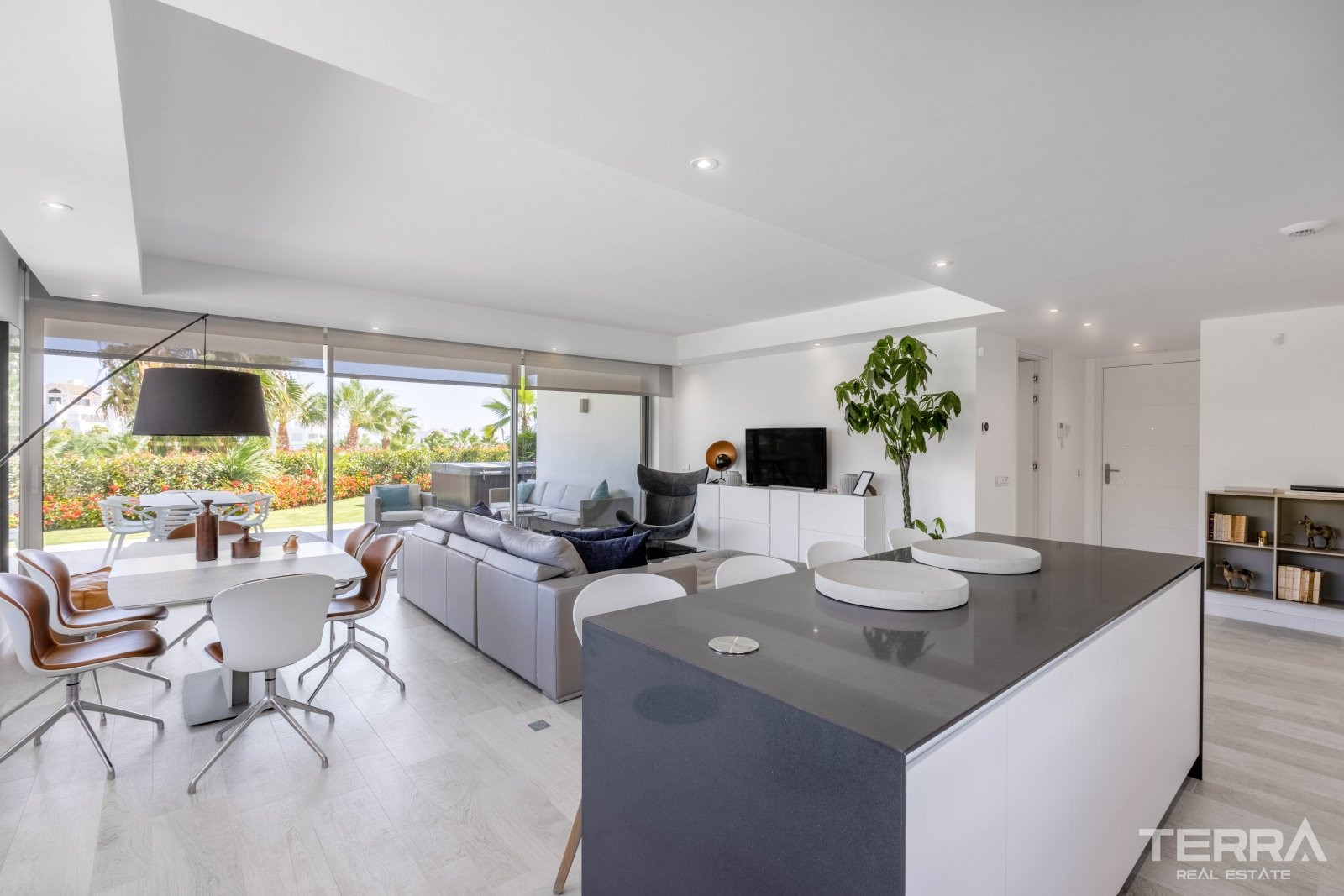 Malaga, Casares, Costa del Sol’da Deniz Manzaralı Konforlu Daireler - 105760