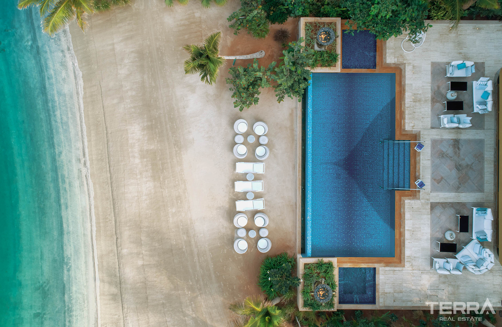 Eksklusiv villa til salg på The World Islands, Dubai, UAE - 105793