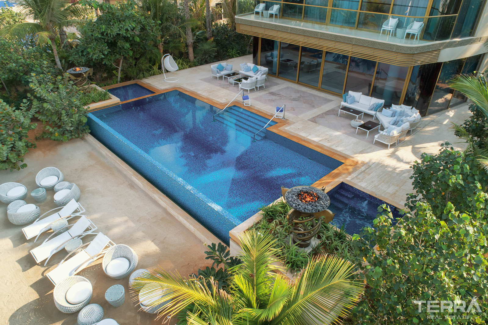 Eksklusiv villa til salg på The World Islands, Dubai, UAE - 105795