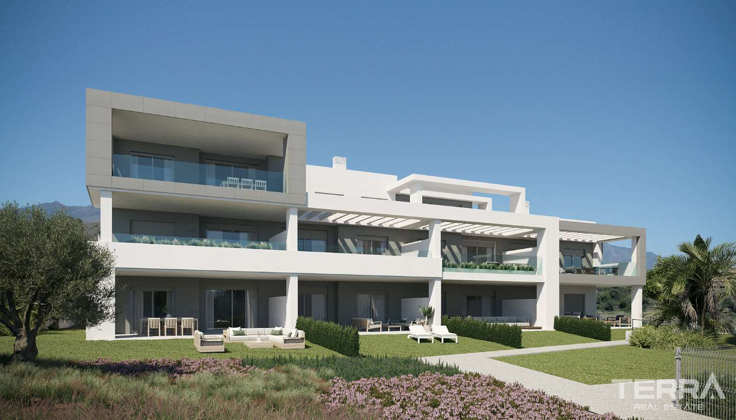 Sea View Apartments for Sale in Estepona, Costa del Sol, Spain - 105963
