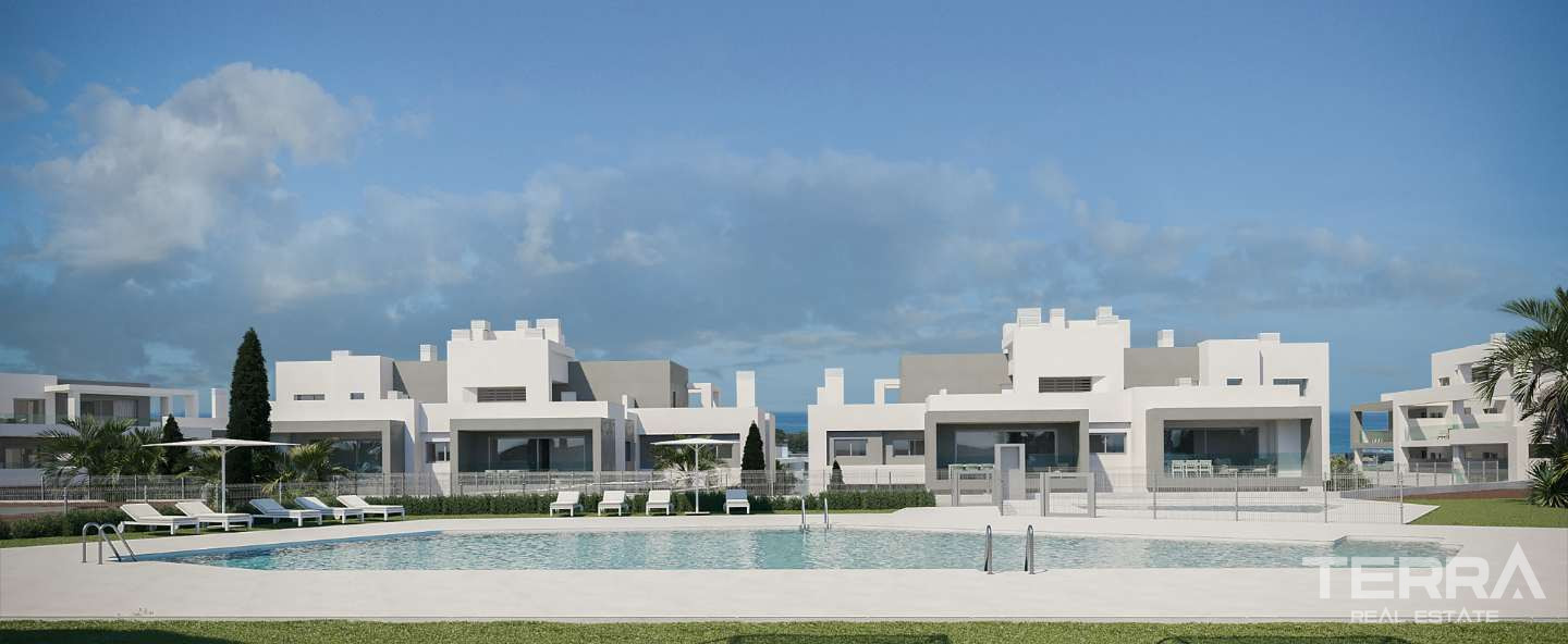 Sea View Apartments for Sale in Estepona, Costa del Sol, Spain - 105964
