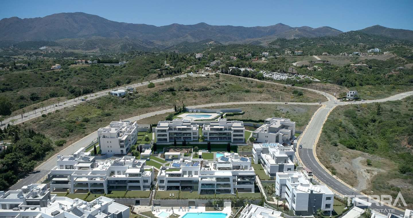 Sea View Apartments for Sale in Estepona, Costa del Sol, Spain - 105966