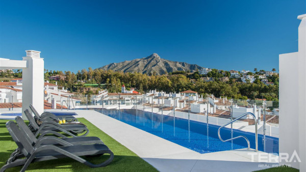 Lejligheder med havudsigt til salg i Marbella, Málaga, Spanien