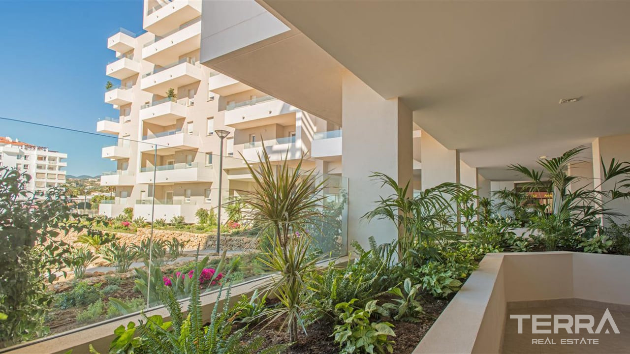 Apartments with Sea View for Sale in Marbella, Málaga, Spain - 106092