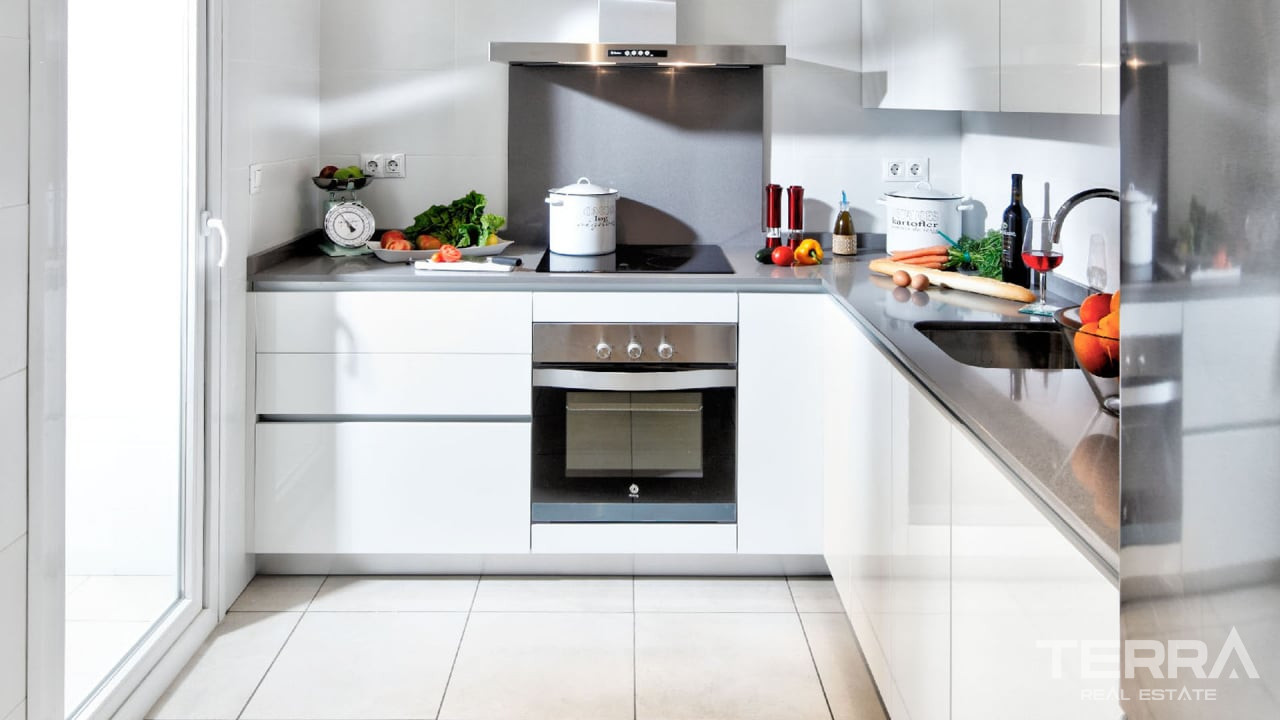 Apartments with Sea View for Sale in Marbella, Málaga, Spain - 106103